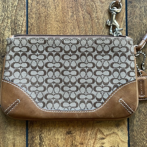 Coach Wristlet - Picture 1 of 6
